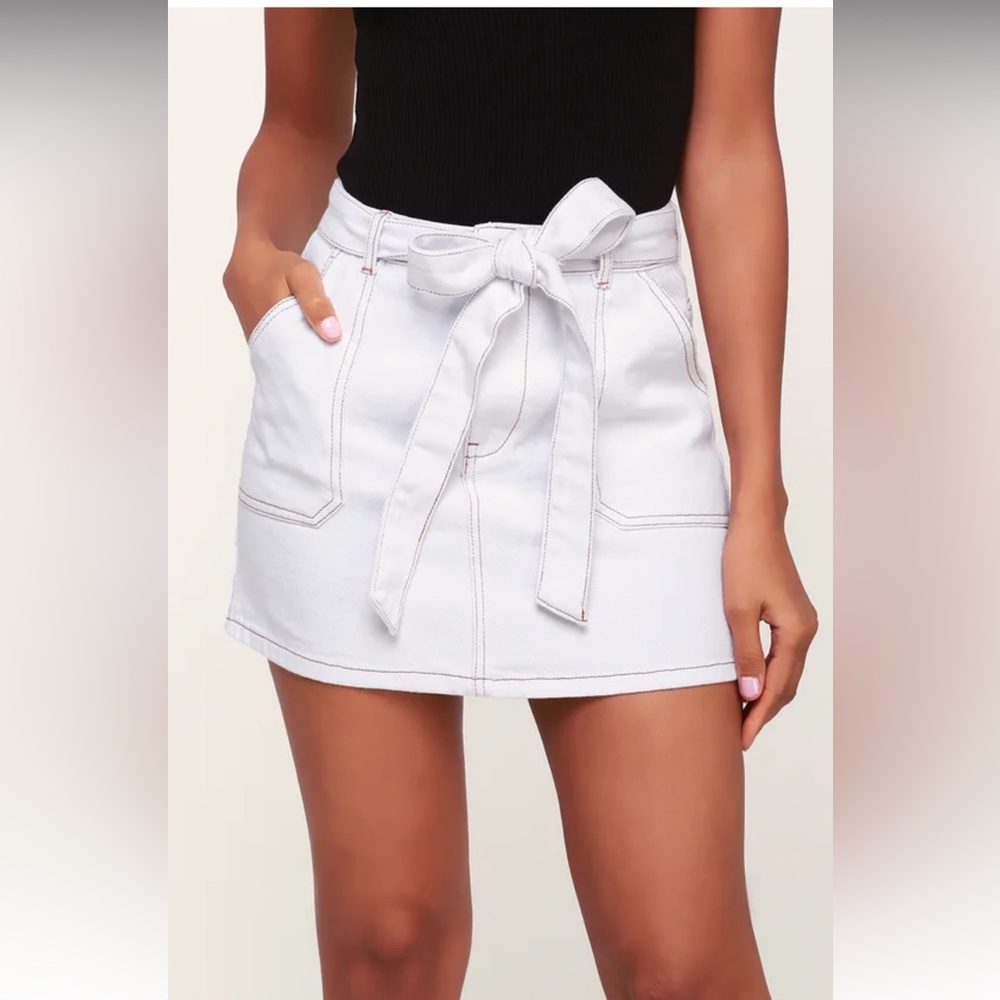 Lulus Whatever You Like Light Wash Tie-Waist Denim Mini Skirt Size Small